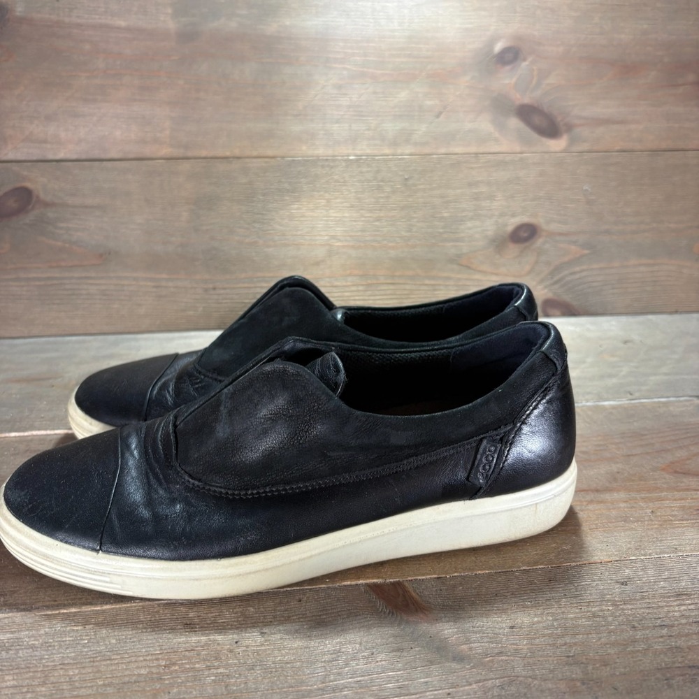 ECCO Soft 7 Womens size 37 shoes Black Leather Slip On Casual Comfort sneakers